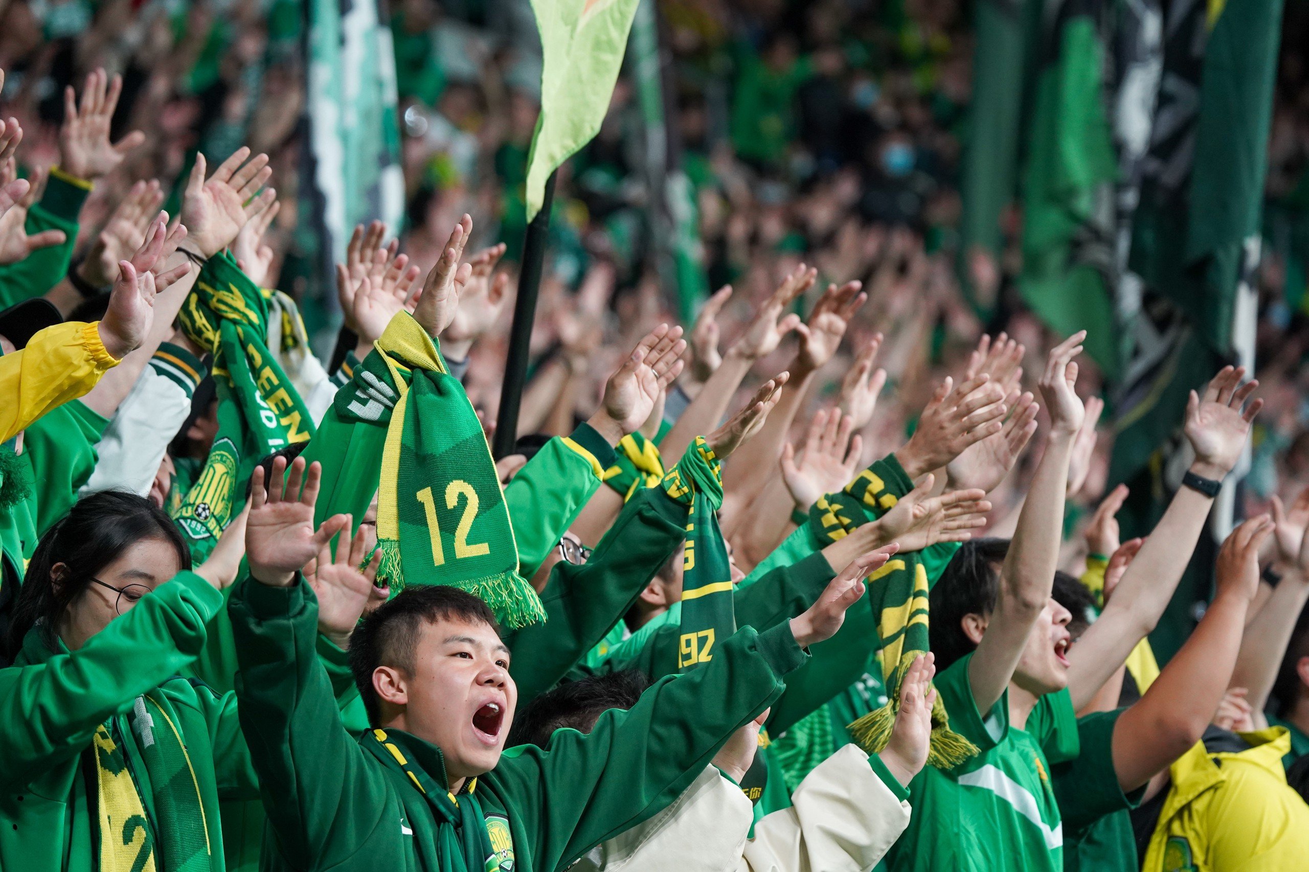 5-21-1！中超疯狂一夜！最强主帅在中原河南打花武汉英博战平云南