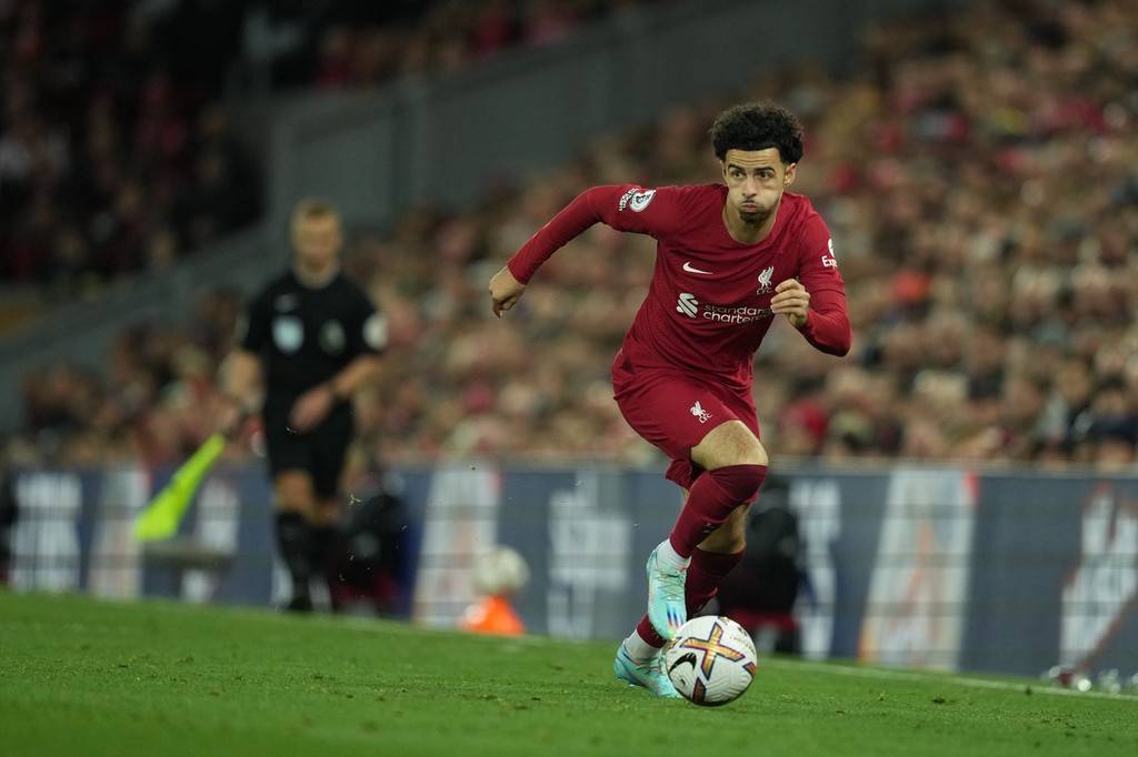 热刺创纪录报价引全球关注：球队战略与转会传闻热议